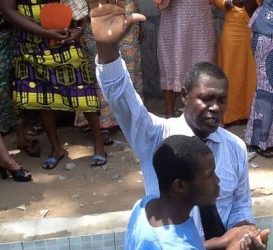 30 reclusos en Togo, fueron bautizados en capilla de una prisión